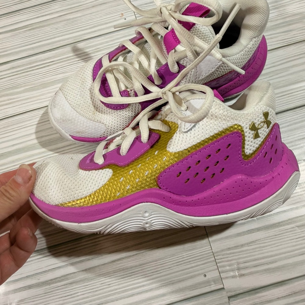 Under Armour Jet 23 Kids Basketball Shoes White Pink Gold 3026636-105 Size 12K - Picture 3 of 5